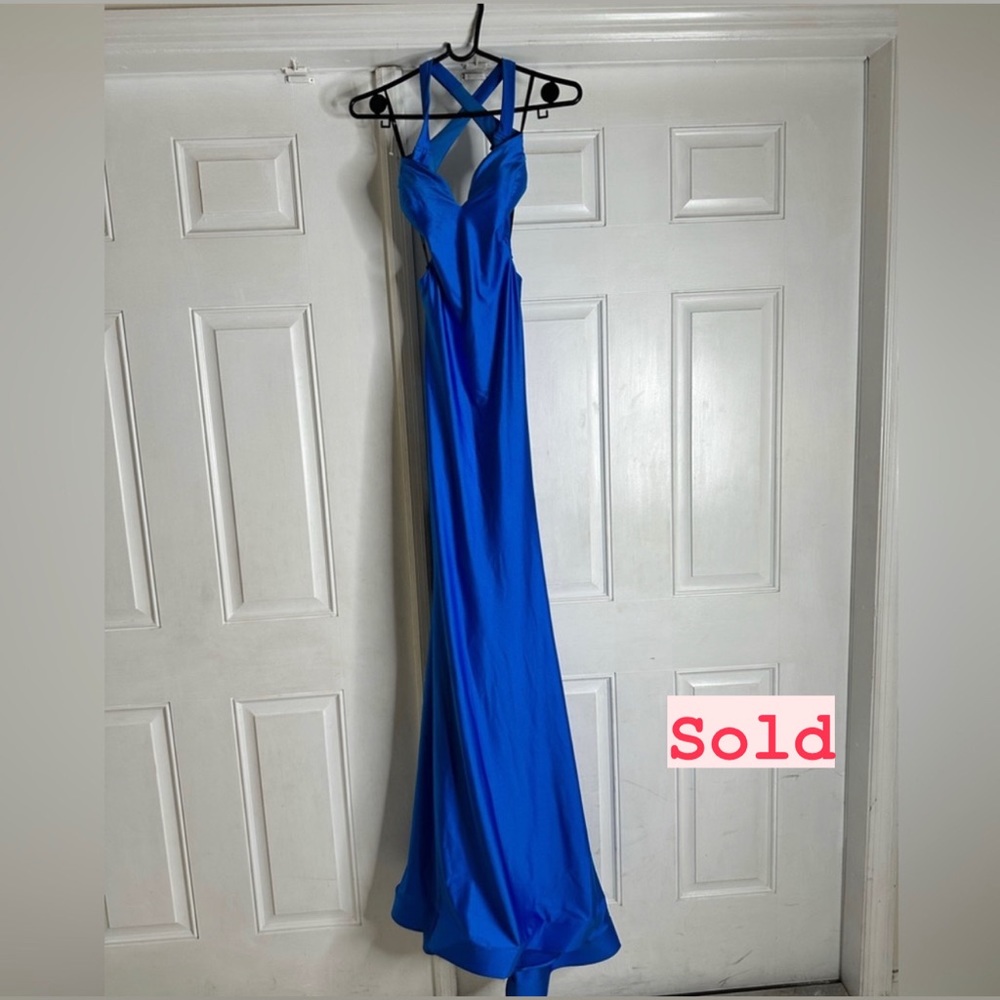 Beautiful blue evening gown!!!!